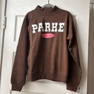 Parke Dallas Women's Brown Mock Neck Sweatshirt
